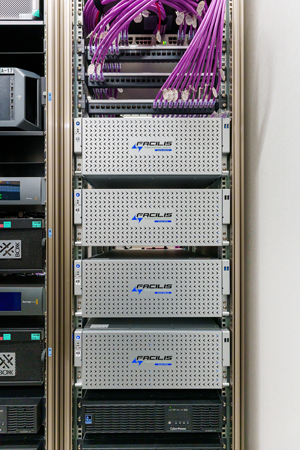 株式会社ブル　3階 Facilis HUB 48 2式